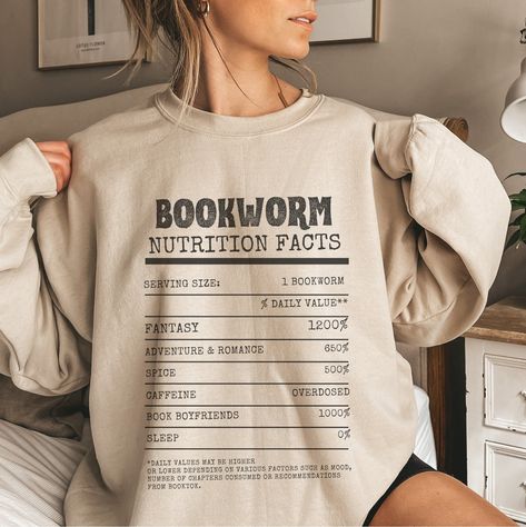 Comfy Bookworm Outfits, Book Nerd Sweatshirt, Book Lover Outfits, Bookish Aesthetic Outfit, Book Worm Quotes, Bookworm Outfits, Book Hoodies, Bookish Clothes, Bookish Outfits