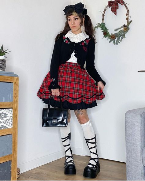 Casual Lol Ita Fashion, Old School Egl, Crk Ocs, Otome Fashion, Designer Clothing Brands, Lolita Outfits, Japanese Street Fashion, J Fashion, Fashion Images