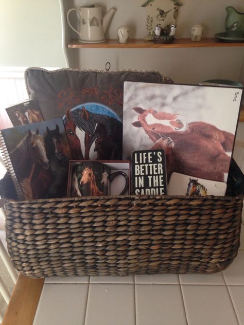 Horse themed basket for horse lover. Horse Gift Basket Ideas, Horse Theme Raffle Basket, Horse Gift Basket, Western Theme Gift Basket Ideas, Western Gift Basket Ideas, Western Gift Basket, Raffle Basket Ideas, Teen Gift Baskets, Easy Hostess Gifts