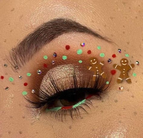 Reindeer Makeup, Makeup Looks Winter, Themed Makeup, Best Fake Eyelashes, Xmas Makeup, Christmas Eyeshadow, Makeup Themes, A Simple Christmas, Lash Tricks