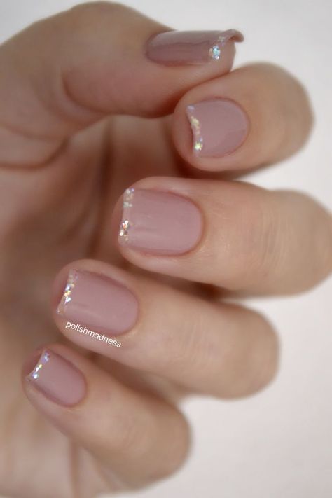 Barely there nude French nails French Nail Polish, Packing Wardrobe, Video Makeup, French Manicure Designs, Glittery Nails, Trendy Nail Art Designs, Easy Nails, Colorful Nails, French Nail Art