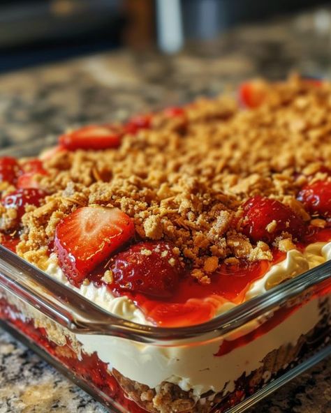 Cheesecake Delight, Coconut Milk Pudding, Strawberry Crunch Cheesecake, Crunch Cheesecake, Strawberry Crunch Cake, Lemon Truffles, Beignet Recipe, Coconut Chocolate Bars, Strawberry Crunch