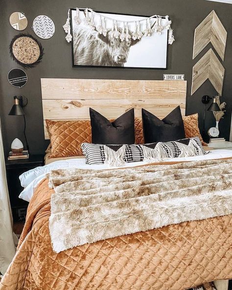 Western Bedrooms, Love Change, Country Bedroom Decor, Fall Bedroom Ideas, Ranch House Decor, Western Bedroom Decor, Western Rooms, Headboard Ideas, Western Bedroom