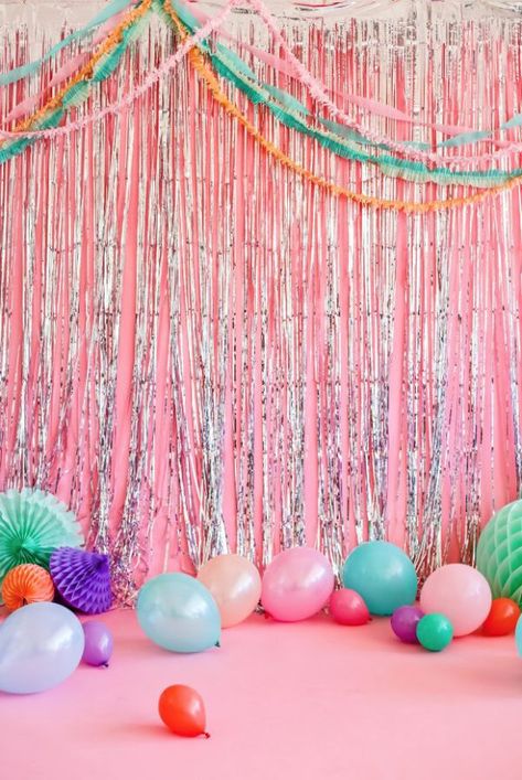 Ruffle Tutorial, Easy Backdrops, Party Deco, Photos Booth, Backdrop Ideas, Diy Backdrop, Party Background, Party Backdrop, Photo Booth Backdrop