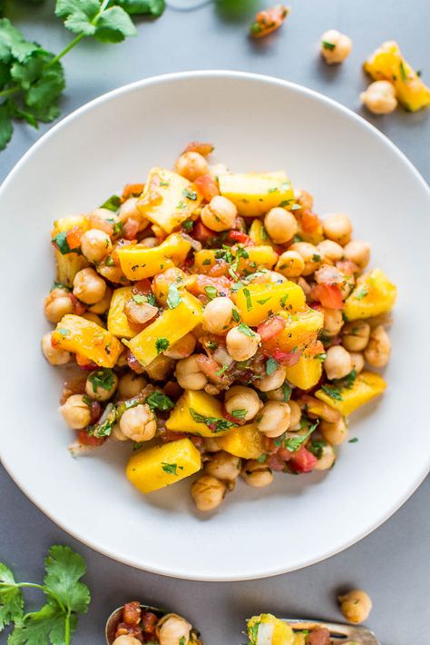 Tropical Chickpea Salad - Pineapple, mango, pineapple salsa, and pico de gallo tossed with chickpeas for a salad that tastes like a tropical vacation!! Easy, ready in 5 minutes, loaded with sweet-yet-savory flavor, and so healthy!! Salad Pineapple, Chickpea Coconut Curry, Averie Cooks, Chickpea Recipes, Chickpea Salad, Roasted Chickpeas, Easy Salad Recipes, Easy Salads, Sweet And Sour Pork