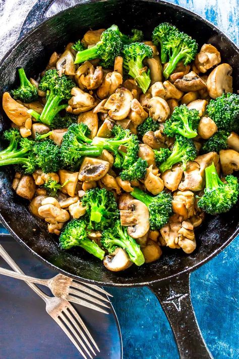 Keto Hibachi Chicken — Cast Iron Keto Keto Hibachi, Chicken Hibachi, Cast Iron Keto, Hibachi Chicken, Veggie Recipe, Easy Skillet Meals, Easy Skillet, Easy Veggie, Keto Meals