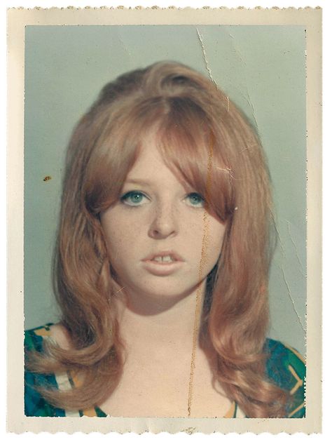 A redheaded Valley girl in a yearbook from the 1960s. 1960s Polaroids, 1960s Portraits, 60s Yearbook, 1960s Photography, 60s Photography, Twiggy 1960s, Valley Girl, Yearbook Photos, Valley Girls