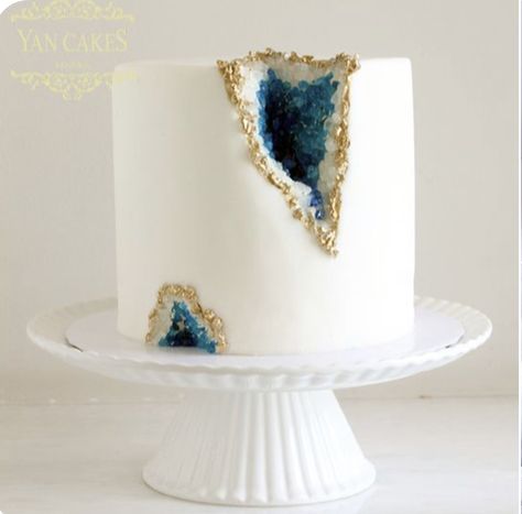 12th Birthday Cake, Savory Cakes, Buttercream Cake Designs, Geode Cake, Crystal Cake, Cool Cake Designs, 18th Birthday Cake, Birthday Cakes For Men, Cake Business