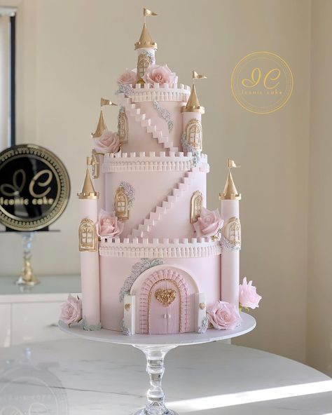 The most beautiful fairytail castle cake for princess Luiza’s birthday 💕 Gold @cakesbyangelamorrison #castlecake #princesscake… | Instagram Brithday Themes For Girl, Royal Princess Birthday Cake, Disney Castle Birthday Cake, Castle Cakes For Girls Birthday, Princess Cakes Ideas Girl Birthday, Castle Cake Design, Castle Birthday Theme, Pink Princess Birthday Cake, Three Birthday Cake