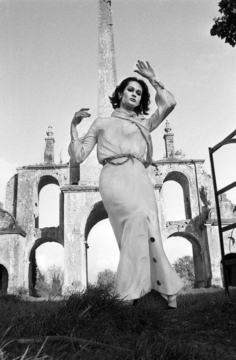 Marie Lise Gres, photo by Brian Duffy, Ireland, Vogue UK, 1962 Brian Duffy, White Long Gown, William Klein, Huge Eyes, Michael Williams, David Bailey, English Fashion, French Models, Vogue Uk