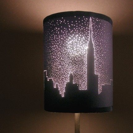 Poke holes in a dark lampshade for a starry effect. | 31 Home Decor Hacks That Are Borderline Genius Luminaria Diy, Diy Lampe, I Love Lamp, Paper Lampshade, Home Decor Hacks, Décor Diy, Diy Lamp, Crafty Diy, Simple Decor