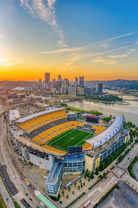 𝐑 𝐀 𝐂 𝐇 𝐀 𝐋 on Twitter: "See you tomorrow @AcrisureStadium @steelers 🖤💛 https://t.co/troS7rULmY" / Twitter Pittsburgh Steelers Stadium, Steelers Stadium, Pittsburgh Steelers Wallpaper, Steelers Pics, Stadium Architecture, Pittsburgh Skyline, Heinz Field, Steelers Girl, Nfl Stadiums