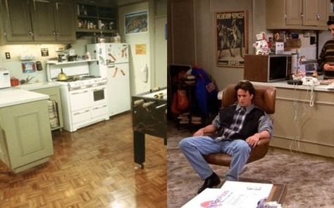 A lot of important things went down at Chandler and Joey's apartment, but as beloved as it was, a lot of things didn't make sense about the space. Ross Apartment Friends, Chandler And Joey Apartment, Joey And Chandler Apartment, Friends Apartment Decor, Joey Chandler, Tattoo Tv Shows, Chandler Friends, Friends Apartment, Friends Best Moments