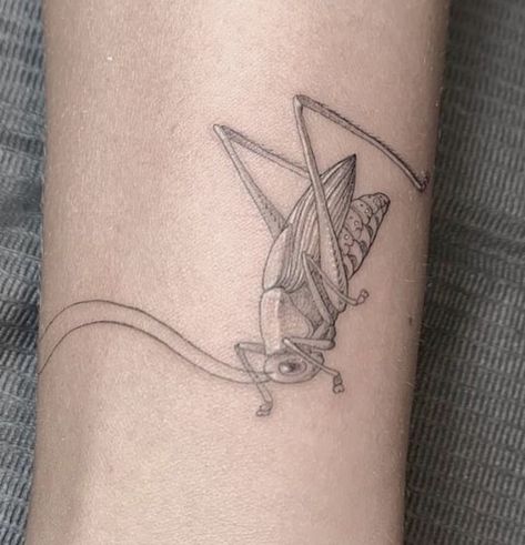 Cricket Tattoo, Celestial Tattoo, Busy Philipps, Remembrance Tattoos, Mom Tattoo Designs, Insect Tattoo, Special Tattoos, Ribbon Tattoos, Grasshoppers