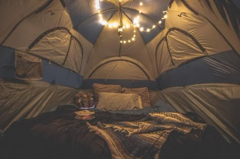 Tent Camping Aesthetic Friends, Cozy Tent Aesthetic, Cozy Tent Camping Ideas, Cozy Camping Tent, Tent Aesthetic, Tent Camping Aesthetic, Cosy Camping, Cosy Tent, Cozy Tent