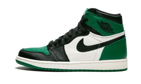 Pine Green Jordan 1, Green Jordans, Dr Shoes, Jordan Shoes Girls, All Nike Shoes, Nike Shoes Jordans, Nike Air Shoes, Air Jordan Sneakers, Green Sneakers