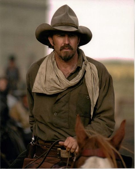 Kevin Costner as Charlie Waite in "Open Range". Western Hero, Cowboy Pictures, Open Range, Western Film, Tv Westerns, Western Movie, Cowboys And Indians, Cowboy Up, Kevin Costner