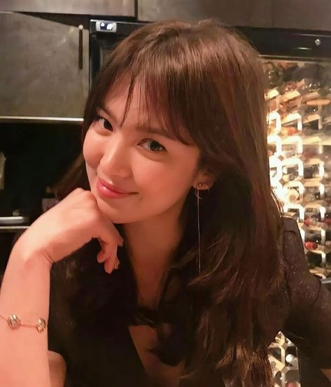 Song Hye Kyo Married, Song Hye Kyo Hair, Song Hye Kyo Style, Songsong Couple, Hye Kyo, Kim Sejeong, Song Hye Kyo, Instagram Photo Inspiration, Make Up Artist