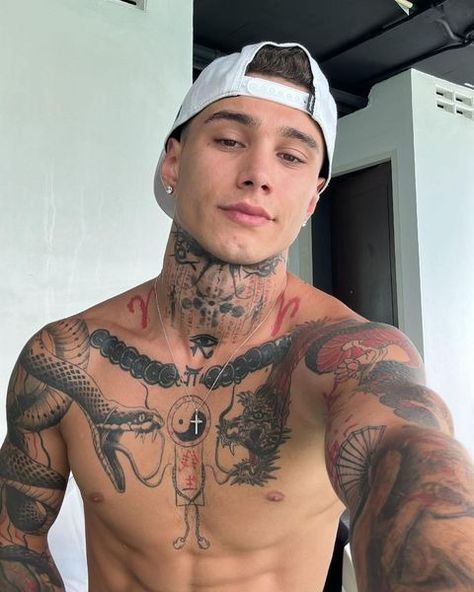 K7S (@kenshi7even) • Instagram photos and videos Character Inspiration Male, Ange Demon, Cute Relationship Photos, Inked Men, Tumblr Boys, August 27, The Perfect Guy, Aesthetic Guys, Muscular Men