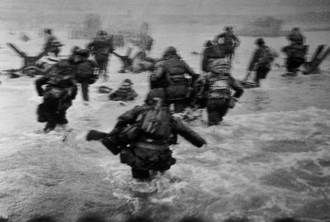 D Day Normandy, Normandy Landings, D Day Landings, Steve Mccurry, Robert Doisneau, American Soldiers, Magnum Photos, D Day, Military History