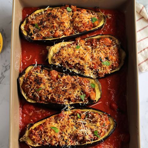 Baked Stuffed Eggplant Recipes, Mini Eggplant Recipe, Vegetables Fritters, Eggplant Stuffed, Eggplant Recipes Easy, Eggplant Parmesan Baked, Easy Vegetarian Recipes, Stuffed Eggplant, Cocoa Cake