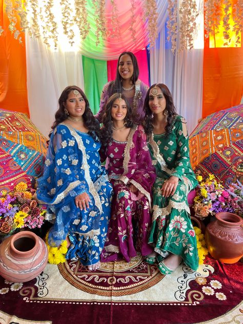 Matching outfits for Jaggo to do with your sisters, girlfriends & family Punjabi Wedding Outfits Sisters, Jaggo Outfit, Punjabi Aesthetic, South Asian Aesthetic, Matching Friend, Asian Aesthetic, Twin Outfits, Punjabi Wedding, Indian Wedding Outfits