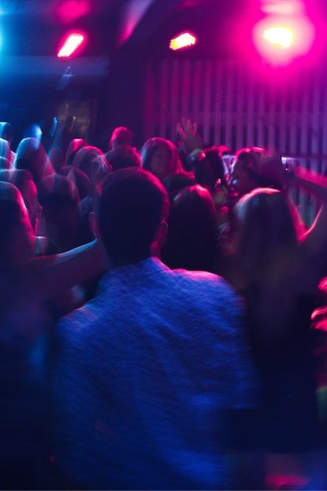 A group of people dancing on a dancefloor like in Los Angeles bars Los Angeles Aesthetic Night Party, Dance Music Aesthetic, Dance Floor Aesthetic, Club Dancing Aesthetic, Dancing At The Club, Bar Party Night, Dancing In A Club, Club Dance Floor, Entertainment Aesthetic