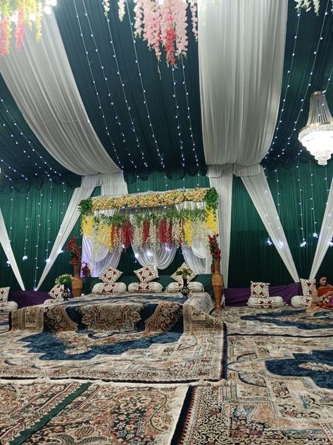 Marriage Tent Decoration, Kashmiri Wedding Snaps, Letest Hair Style, Muslim Wedding Decorations, Kashmiri Wedding, Aesthetic Highlight Covers Instagram Pink, Frame Wallpaper, Hands Aesthetic, Wedding Snapchat