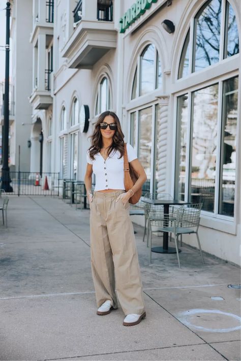 Lauren Kay Sims, Jeans Outfit Casual, Shoes Outfit, Ribbed Cardigan, Summer Style Casual, Fit Mom, Looks Style, Casual Jeans, Fashion Advice