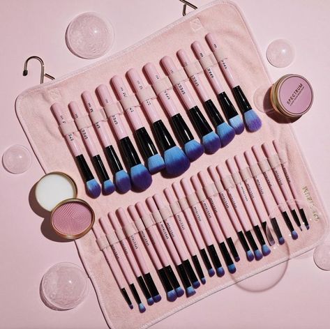 No more loose drying brushes! 🙅🏼‍♀️ We've made drying your brushes SO quick, easy & ⁠effortless with our innovative brush towel 🛁⁠ Holding 32 brushes and includes removable hooks to hang in a warm space or lay flat to dry whilst holding your brushes in place! 💖⁠ The benefits of clean #makeupbrushes 👇🏽⁠ 🌟 Stop breakouts and irritation 🌟 Brushes that are well-cared-for last longer⁠ 🌟 Makeup will apply and blend flawlessly⁠ #SpectrumCollecitons #SpectrumBrushes ⁠#brushcleaning #brushsoap Spectrum Brushes, Spectrum Collections, Makeup Brush Sets, Vegan Makeup Brushes, Gifts Makeup, Eyebrow Makeup Tips, Gift Makeup, Brush Sets, Brush Cleaning