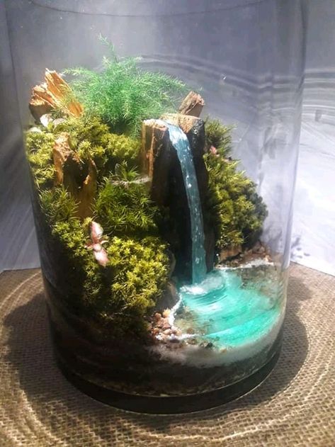 Zen Garden Miniature, Terrarium Scene, Water Terrarium, Decoupage Jars, Terrarium Jar, Beautiful Terrariums, Fairy Garden Designs, Fairy Garden Crafts, Dish Garden