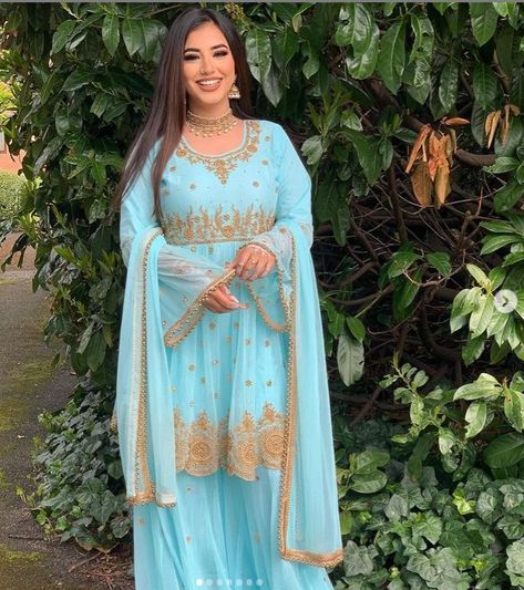 Light Blue Sharara, Blue Sharara, Desi Clothing, Desi Fits, Muslim Fashion Outfits, Evening Dress Fashion, Makeup Fashion, Pakistani Fashion, Muslim Fashion