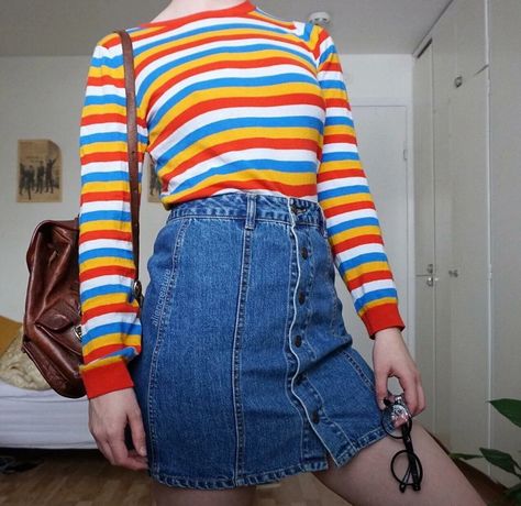 Rainbow Shirt Outfit, 90s Striped Shirt, Outfits Evening, Party Makeup Tutorial, 90s Outfit, Rainbow Shirt, Summer Stripes, Ideas Party, Beauty Tutorials