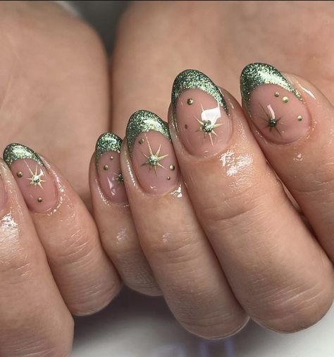 Really Short Acrylic Nails, Holiday Nail Inspo, Ankle Tattoo Ideas, Old Mcdonald, Ankle Tattoos, Vintage Nails, Cute Gel Nails, Ankle Tattoo, Xmas Nails