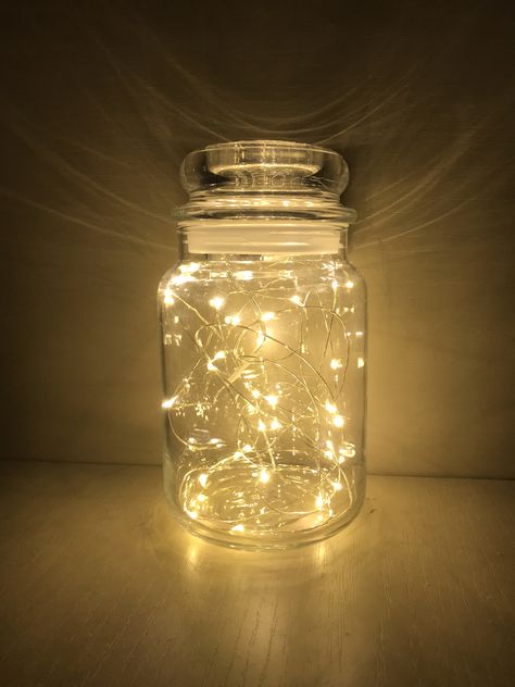 Fairy Lights In Jar, Mason Jars Aesthetic, Fairy Light Jars, Light Up Jars, Fairy Light Jar, Jar With Lights, Glass Jar Lamps, Diy Cloud Light, Mason Jar Fairy Lights