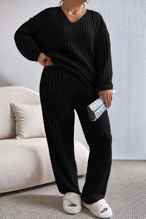 $11.2 Black Plus Size Ribbed V Neck Pullover and Pants Set Wholesale V Neck Shirts, Top And Pants Set, Estilo Chic, Sleepwear & Loungewear, Loungewear Set, Look Casual, Black Rib, Two Piece Outfit, Look Chic