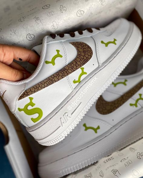 Shrek Air Force 1 Custom Check more at https://danielcustoms.com/product/shrek-air-force-1-custom/ Shrek Shoes, Customised Shoes, Custom Adidas, Nike Air Force 1 Custom, Custom Sneakers Diy, Nike Shoes Air Force, Painted Sneakers, Air Force 1 Custom, Hand Painted Gifts