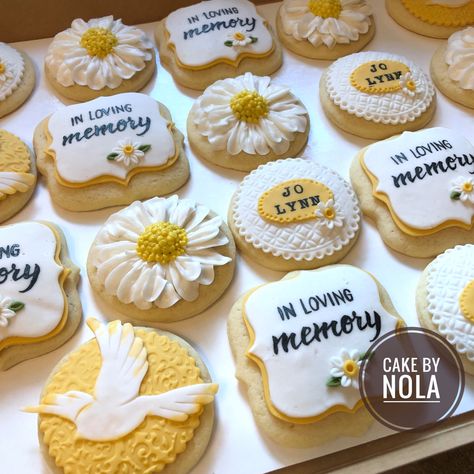 Cookies for family memorial gathering…#cookiedecorating #fondantcookies #instacookie #cookiesofinstagram #decoratedsugarcookies #cookiestagram #buttercreamcookies #buttercreamflowers #marshmallowfondant #memorialcookies #decoratedcookies Bereavement Cookies Decorated, Memorial Cookies Decorated, Celebration Of Life Cookies, Memorial Cookies, Summer Sugar Cookies, Royal Cookies, Marshmallow Fondant, Fondant Cookies, Community Garden