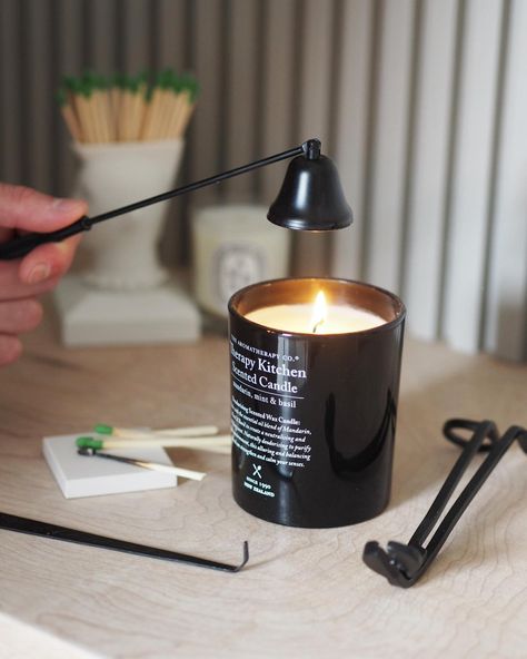 Luxury Candles Inspiration, Candles Masculine, Black Candle Esthetic, Luxury Stone Candles, Bedroom Makeover Diy, Black Scented Candle, Portfolio Shoot, Candle Kits, Small Candle Holders