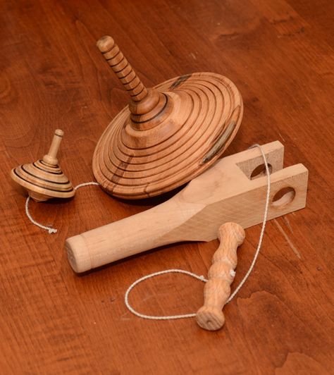 Yoyo Toy, Vintage Christmas Crafts, Diy Kids Toys, Lathe Projects, Diy Wooden Projects, Wood Working Gifts, Kids Wooden Toys, Puzzle Design, Wood Turning Projects