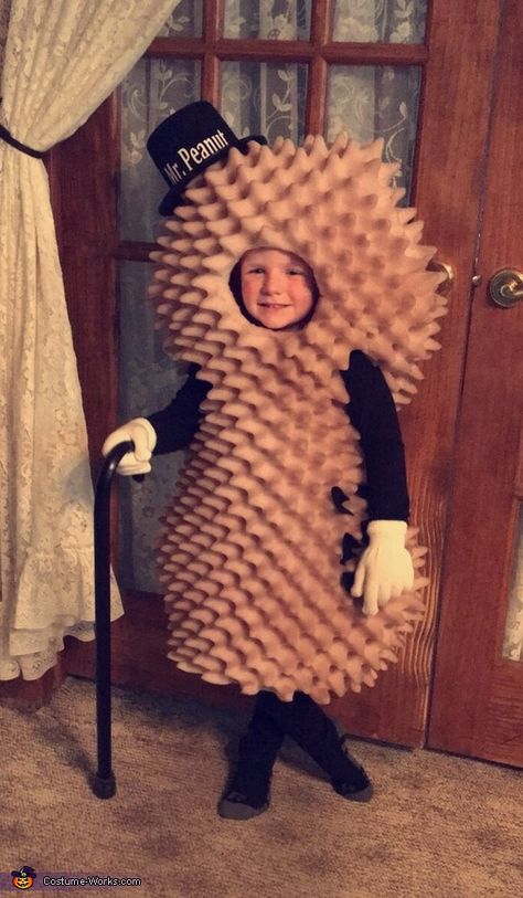 Planters Peanut Costume, Mr Peanut Costume, Spaghetti Costume, Peanuts Halloween Costume, Peanut Costume, Adult Costumes Diy, Costume Last Minute, Last Minute Costume Ideas, Costume Contest Winner