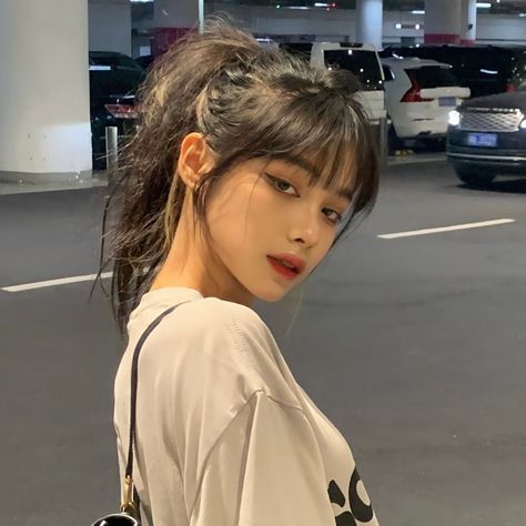 rpw girls port Bangs To Cover Forehead, Ranranele Icons, Bangs Ponytail Hairstyles, Ponytail Hairstyles Asian, Hair Bangs Ponytail, Ponytail With Bangs Hairstyles, Bangs With Ponytail, Ponytail With Bangs, Korean Hairstyles Women