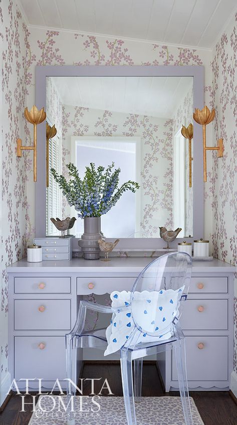 A Thibaut floral wallpaper makes an impact in the daughter’s bathroom. Thibaut Katsura Wallpaper, Girls Bathroom Wallpaper, Thibaut Wallpaper Bathroom, Chandelier Wallpaper, Textured Ceiling, Quadrille Wallpaper, Wallpaper Powder Room, Atlanta Homes And Lifestyles, Vanity Inspiration