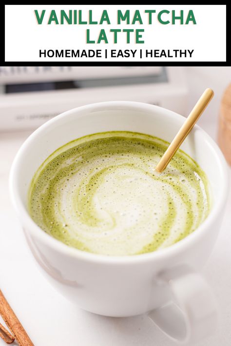 Vanilla matcha latte in a mug. Text on image for Pinterest sharing. Vanilla Matcha Latte, Matcha Tea Benefits, Sweet Matcha, Matcha Latte Recipe, Matcha Set, Vanilla Latte, Tea And Coffee, Matcha Tea, Matcha Latte