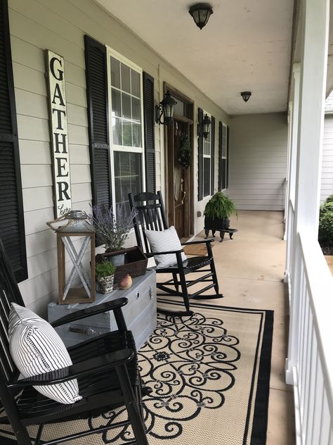 How To Style Front Porch, Long Narrow Front Porch Decorating Ideas, Long Front Porch Decor, Front Porch Ideas With Bench, Front Porch Table Ideas, Western Front Porch Ideas, Large Front Porch Ideas, Outdoor Front Porch Ideas, Long Front Porch Ideas