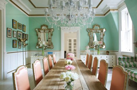 1 WEST 72ND STREET, JUDY GARLAND, SASHA BIKOFF, THE DAKOTA Mint Green Dining Room, Pastel Dining Room, Brown Tile Bathroom, Types Of Interior Design Styles, Interior Design New York, Two Tone Walls, Green Dining Room, Colonial Design, Elegant Interior Design