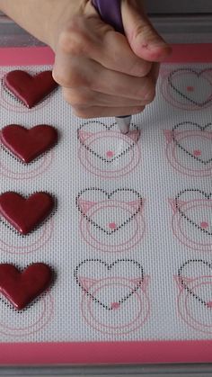 Heart Macarons Recipe, Macaron Design Ideas, Macaroons Decoration, Burgundy Food, Macaron Heart, Macaroon Template, Macarons Design, Heart Shaped Macarons, Macaron Designs