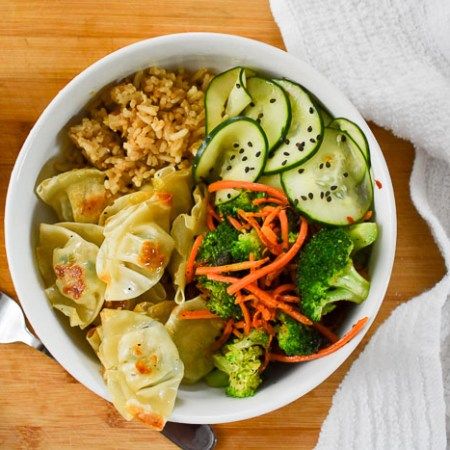 Wonton Power Bowl - Dash of Jazz Wonton Bowl Recipe, Dumpling Bowl, Healthy Era, Veggie Rice Bowl, Veggie Rice, Dinner Rotation, Pork Salad, Power Bowl, Power Bowls