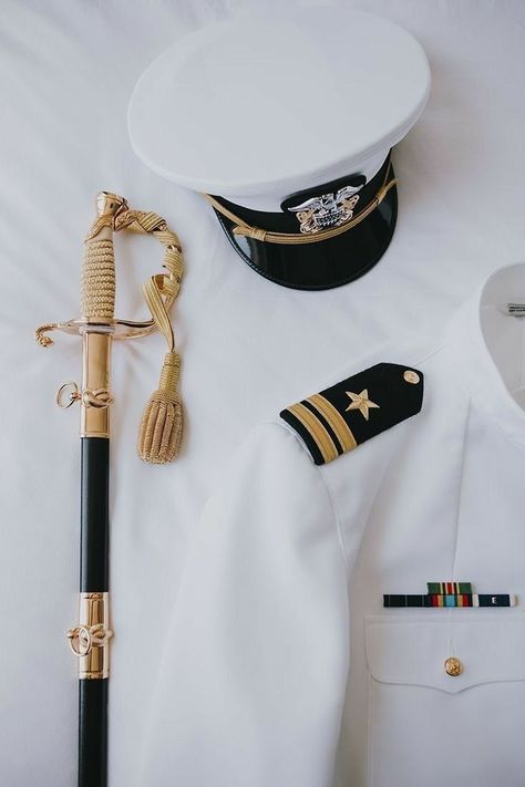 Navy Captain Uniform, Navy Officer Aesthetic, Marines Uniform, Future Pilot, Marine Raiders, Navy Gold Wedding, Navy Uniforms, Military Marines, Indian Navy