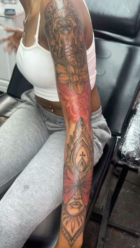 Tattoos For Black Women, Arm Tattoos Black, Cute Matching Tattoos, Women Half Sleeve, Arm Sleeve Tattoos For Women, Feminine Tattoo Sleeves, Girls With Sleeve Tattoos, Hand Tattoos For Girls, Cute Hand Tattoos